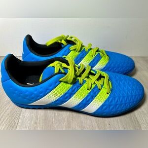 adidas kids ACE 16.3 Indoor Soccer Shoes size 4